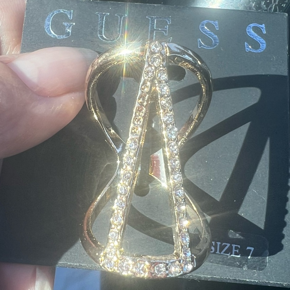 GUESS RING with Crystals - Picture 7 of 10